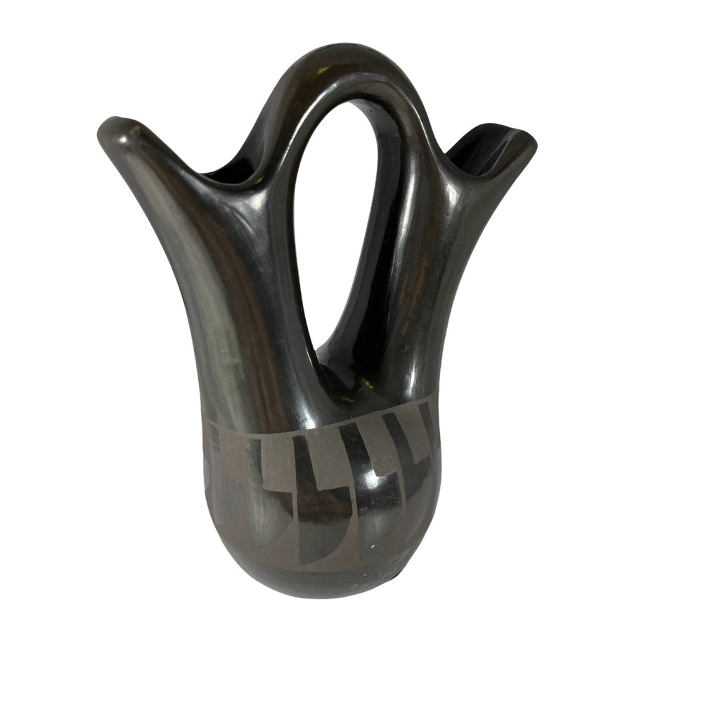 Roberta Naranjo Santa Clara black pottery wedding vase.